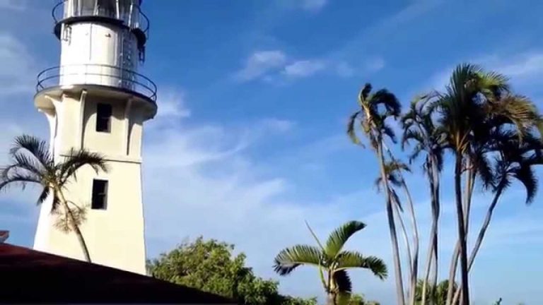 Diamond Head Lighthouse / Leuchtturm in Waikiki Diamond Head