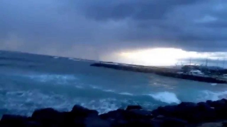 Furchtbarer Sonnenuntergang Hawaii Waikiki am Hilton Hawaiian Village Strand