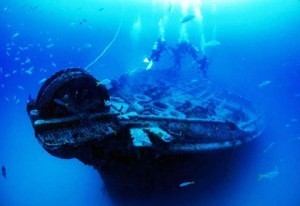 Das-Wrack-der-Mahi-300x206.jpg