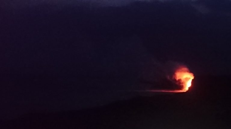 Lava trifft Ozean