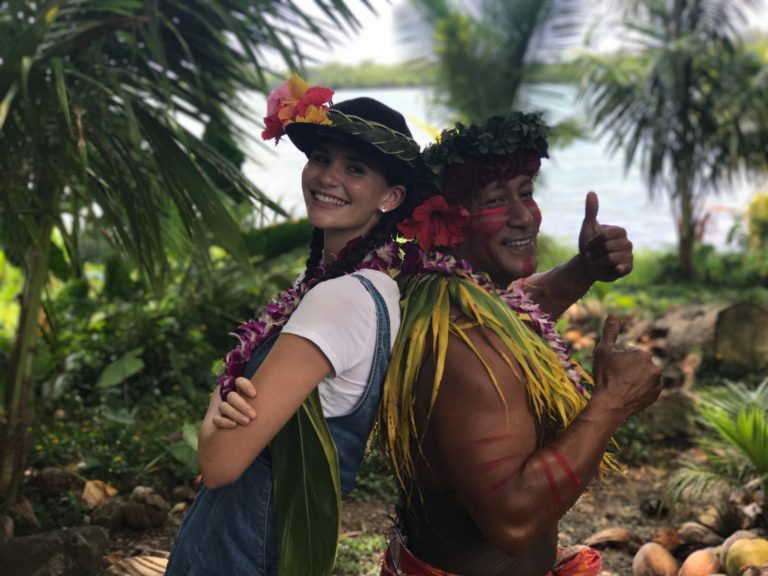 Hawaiianische Dschungelshow in Hawaii mit Betty Taube