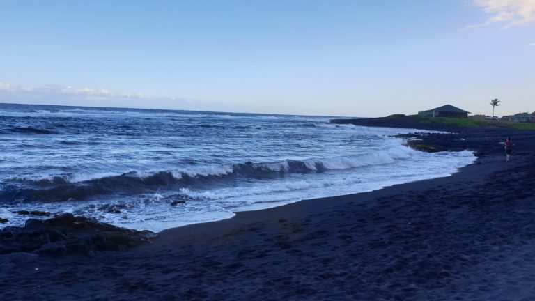 Punalu’u Beach – Black Sand Beach auf Big Island