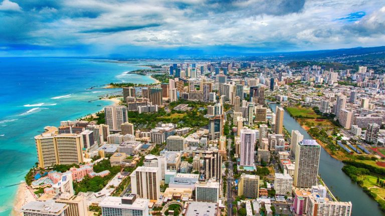 Spaziergang in Waikiki mit Daniel – Kuhio Av. bis Queens Beach